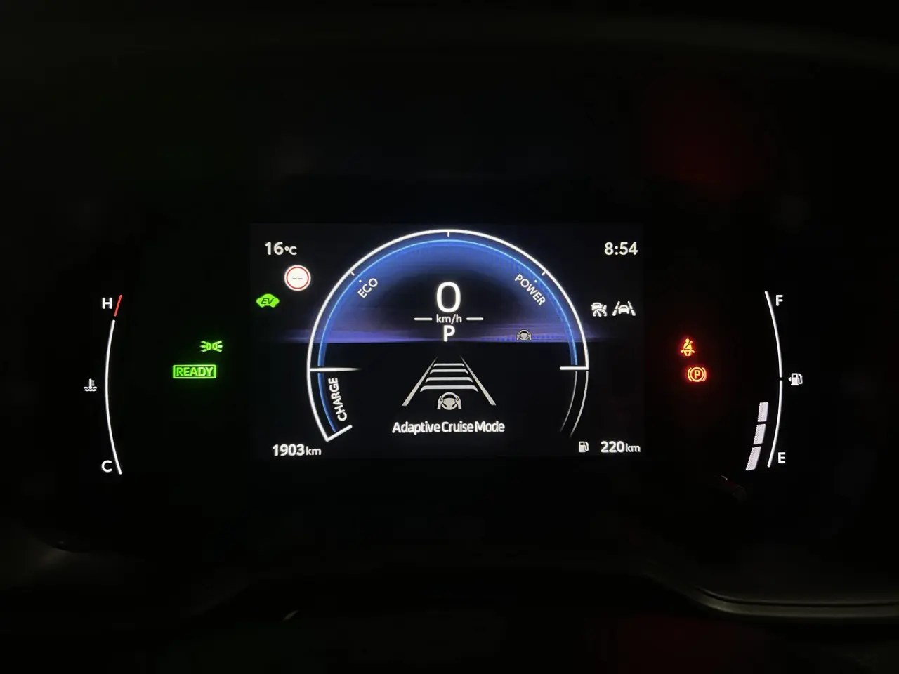2024 TOYOTA COROLLA CROSS HYBRID Gallery Image 18