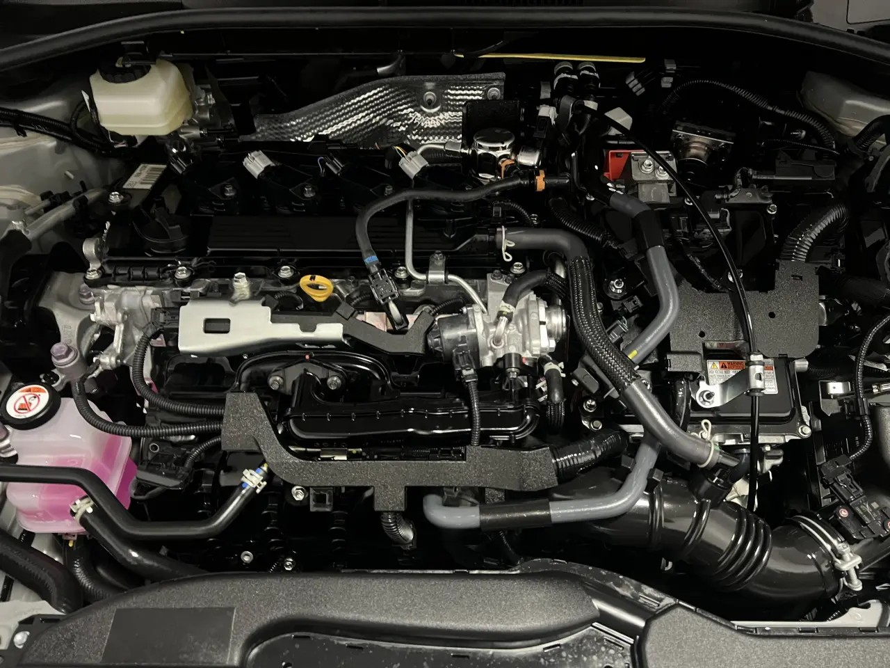 2024 TOYOTA COROLLA CROSS HYBRID Gallery Image 22
