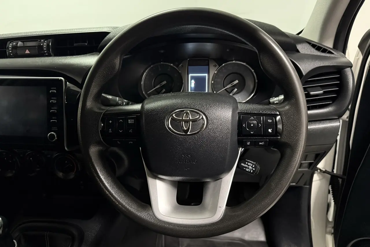 2021 Toyota Hilux Gallery Image 17