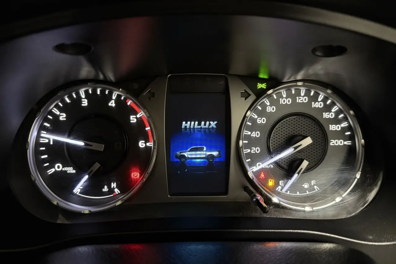2021 Toyota Hilux Gallery Image 18