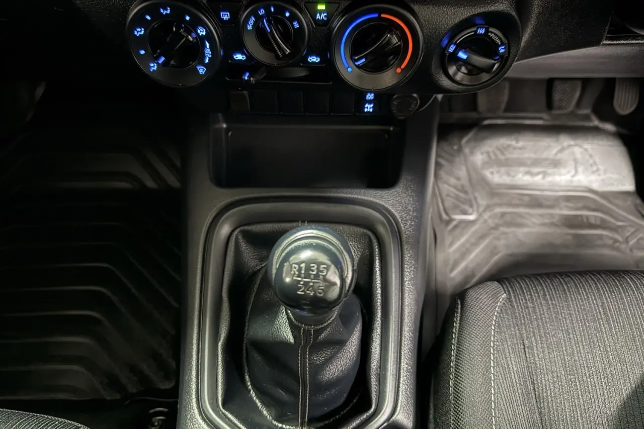 2021 Toyota Hilux Gallery Image 20