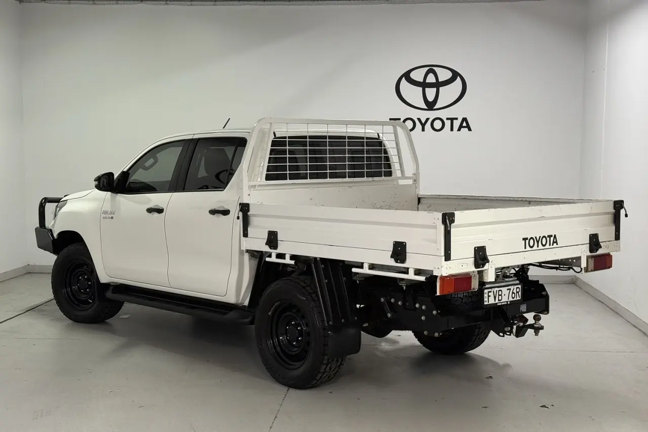 2021 Toyota Hilux Gallery Image 4