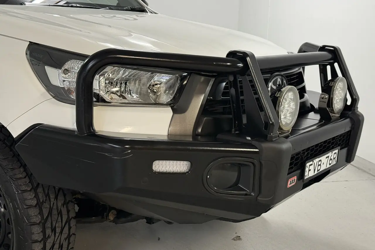 2021 Toyota Hilux Gallery Image 8