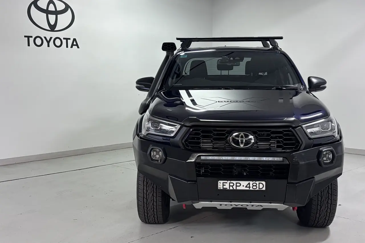 2022 Toyota Hilux Gallery Image 2