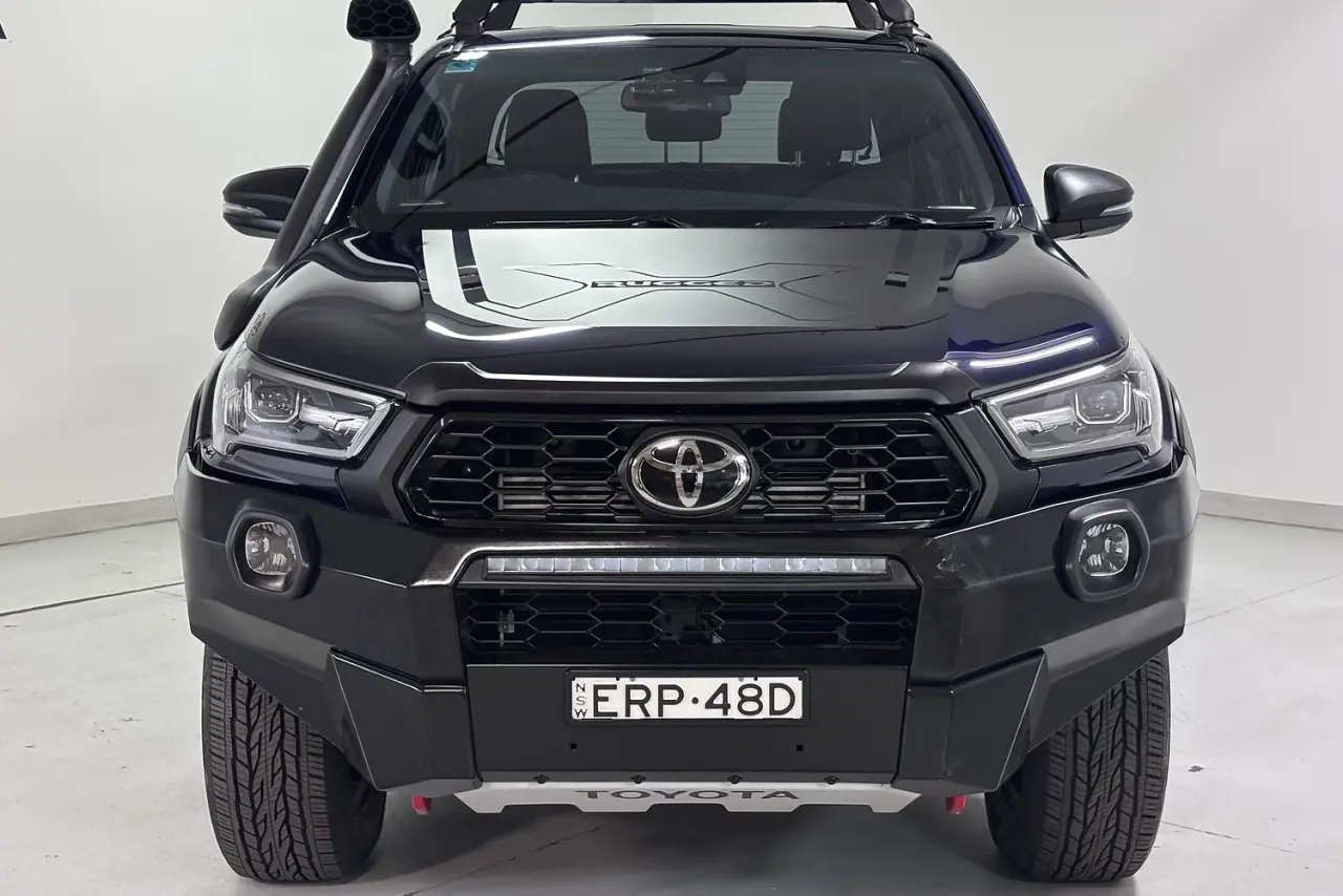 2022 Toyota Hilux Gallery Image 3
