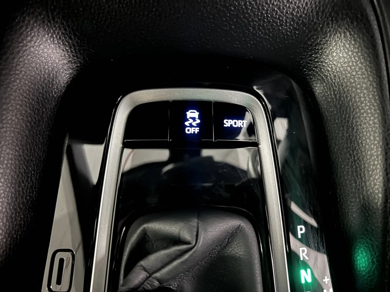 2019 TOYOTA COROLLA Gallery Image 20
