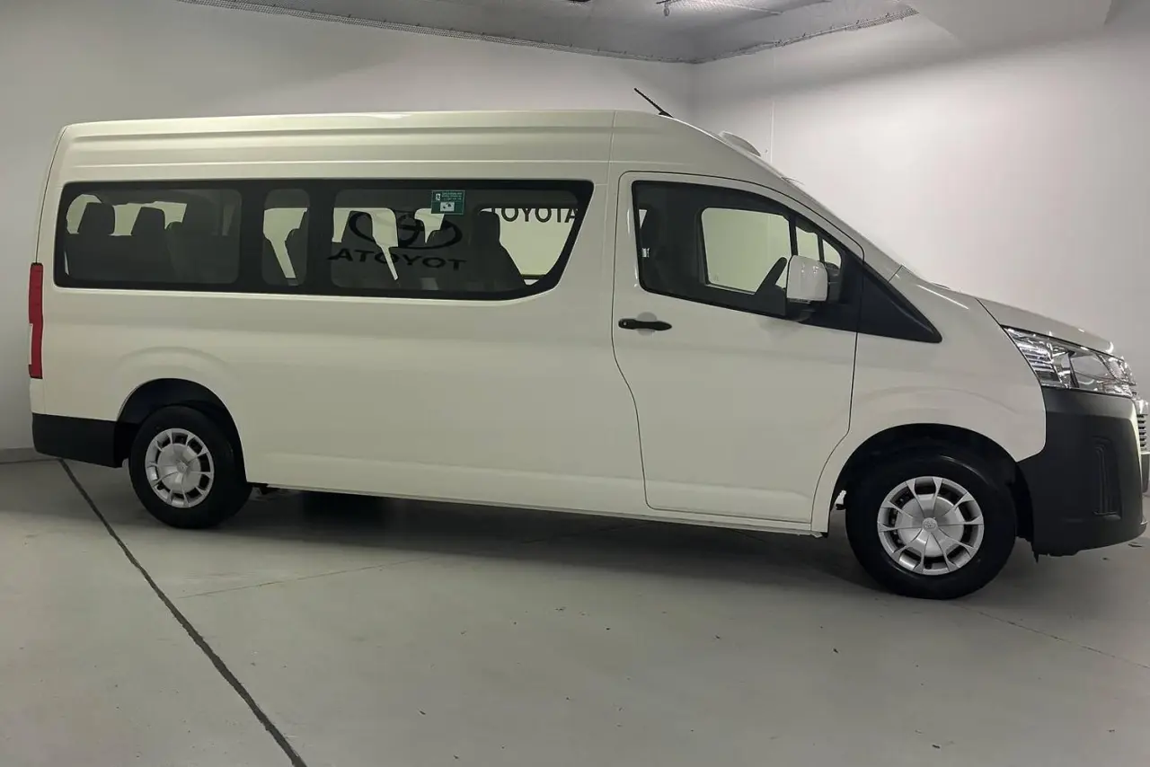 2025 Toyota Hiace Gallery Image 4