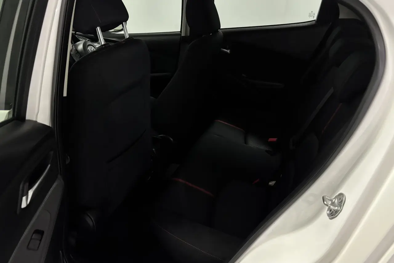 2015 Mazda 2 Gallery Image 13