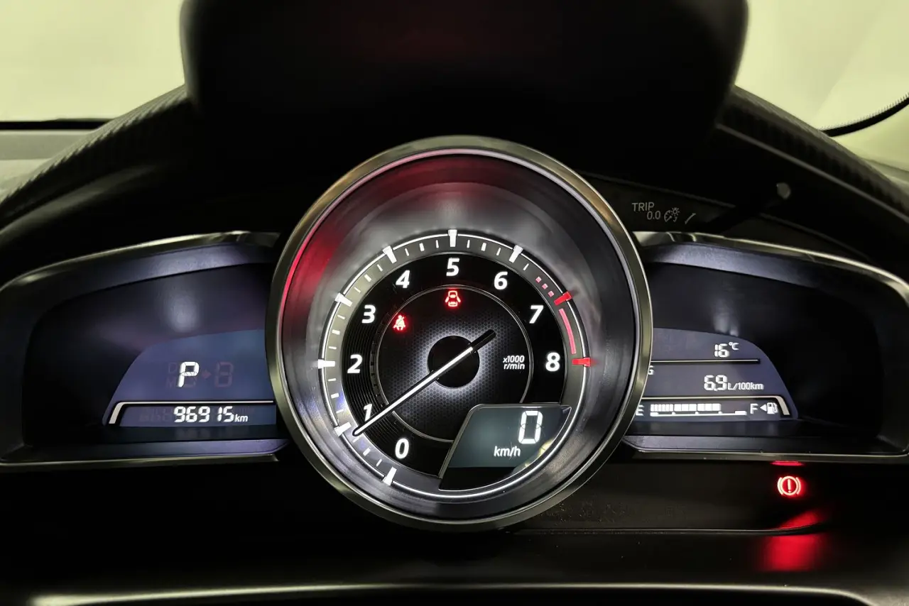 2015 Mazda 2 Gallery Image 16