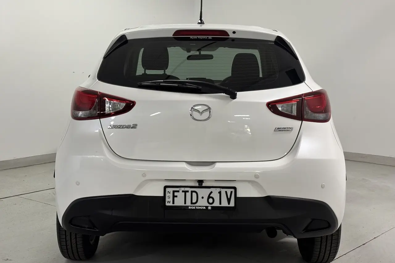 2015 Mazda 2 Gallery Image 7