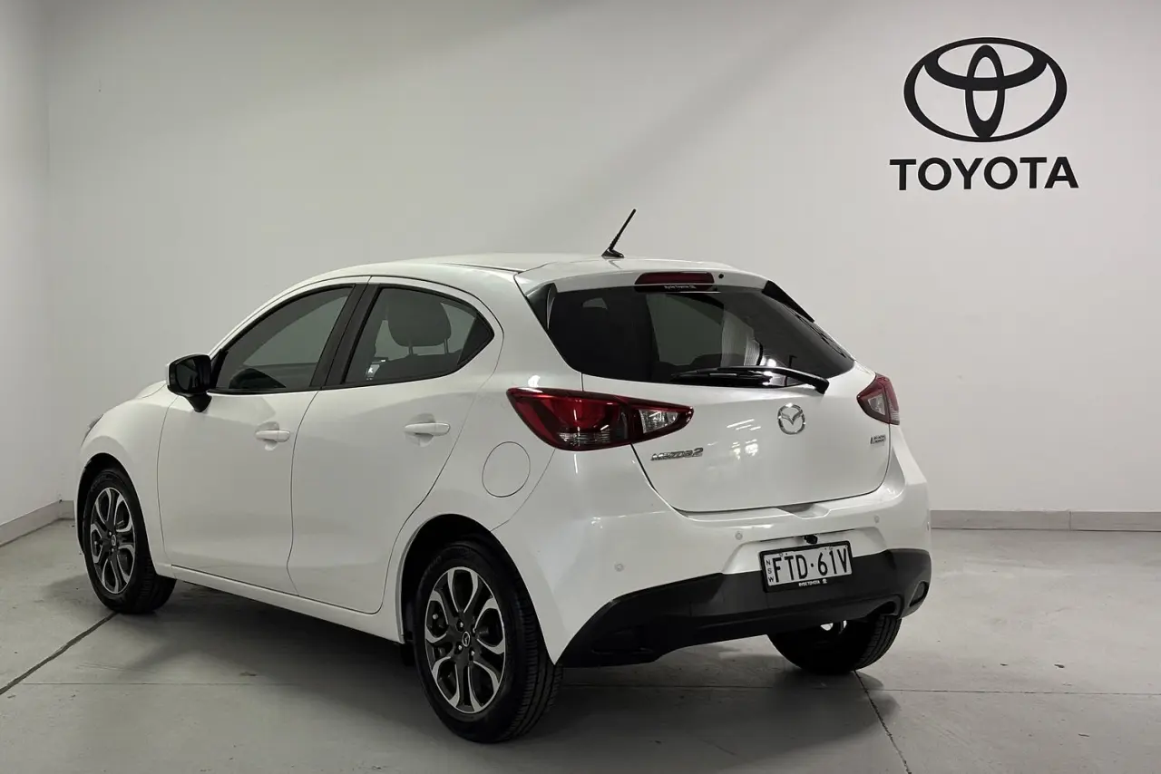 2015 Mazda 2 Gallery Image 8