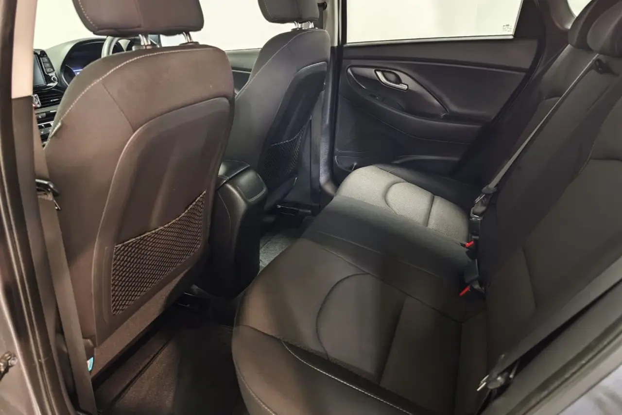 2017 Hyundai i30 Gallery Image 14