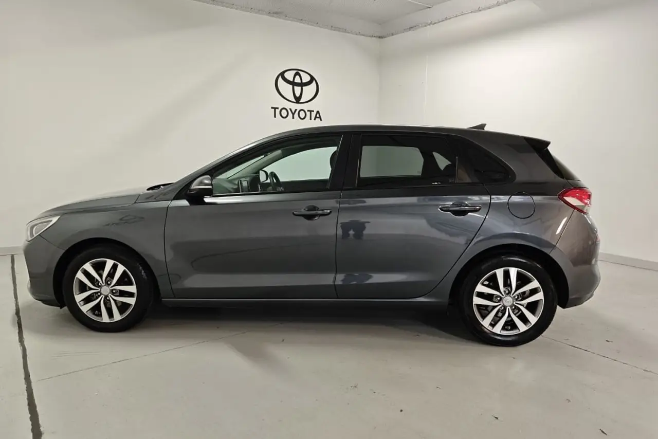 2017 Hyundai i30 Gallery Image 9