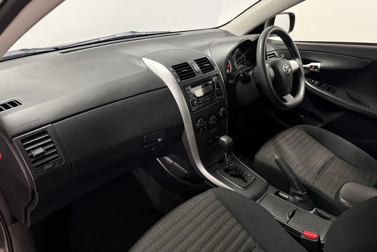 2013 Toyota Corolla Gallery Image 14