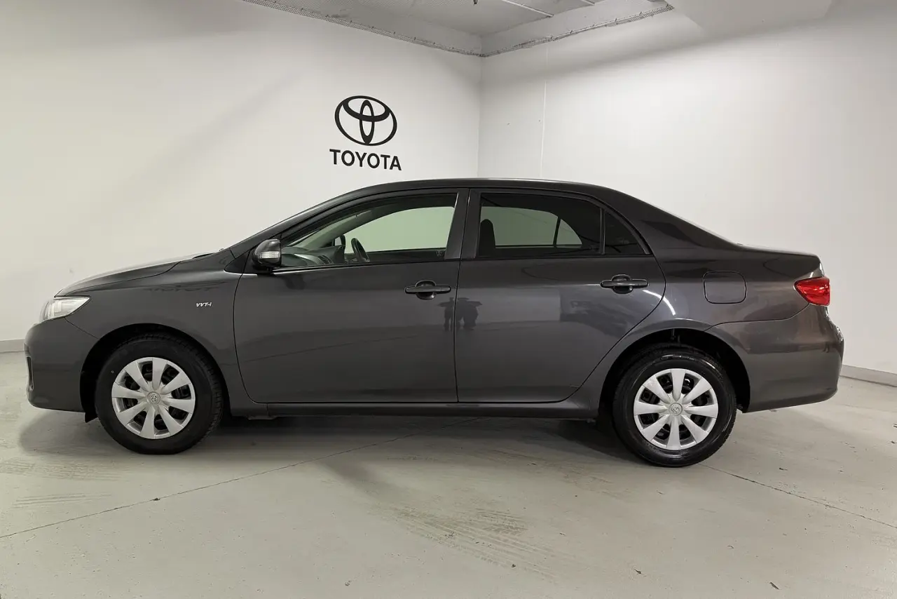 2013 Toyota Corolla Gallery Image 6