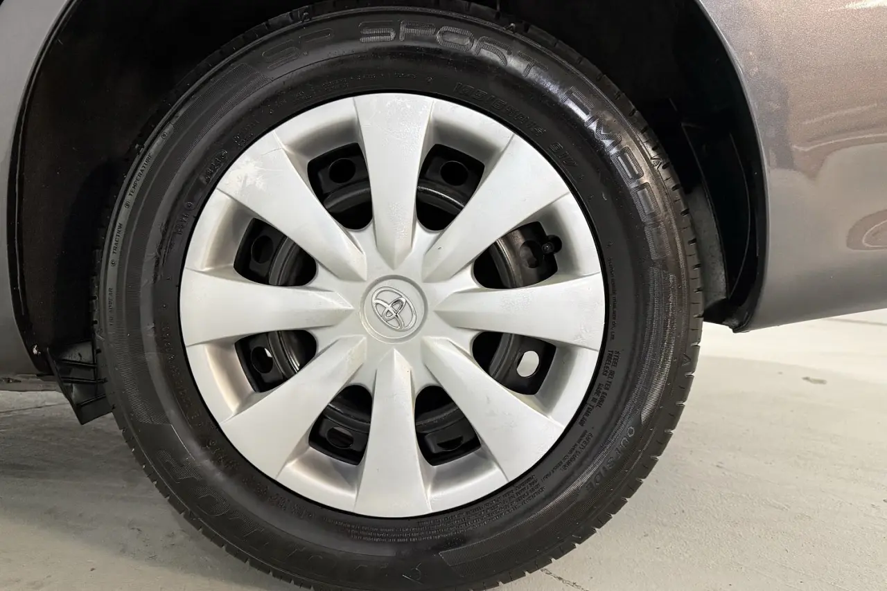 2013 Toyota Corolla Gallery Image 7