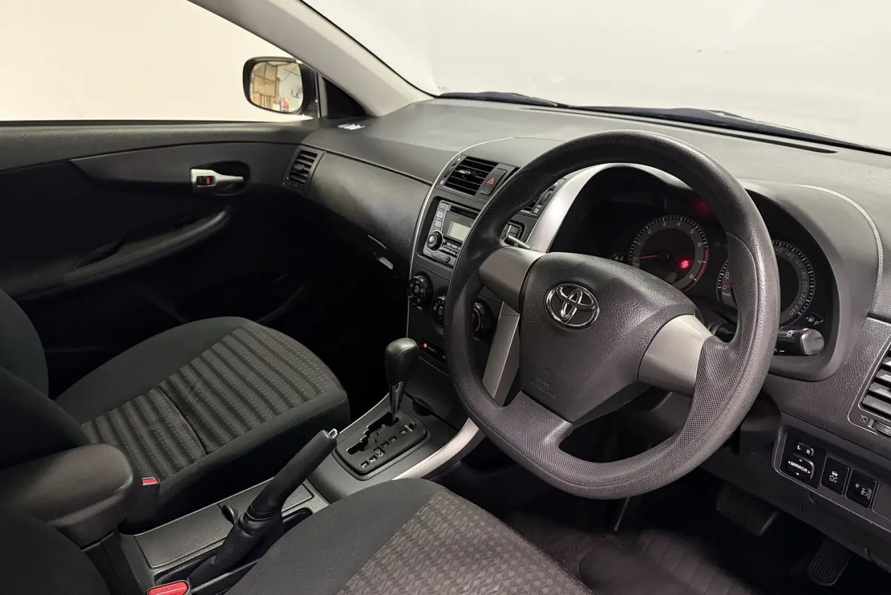 2013 Toyota Corolla Gallery Image 8