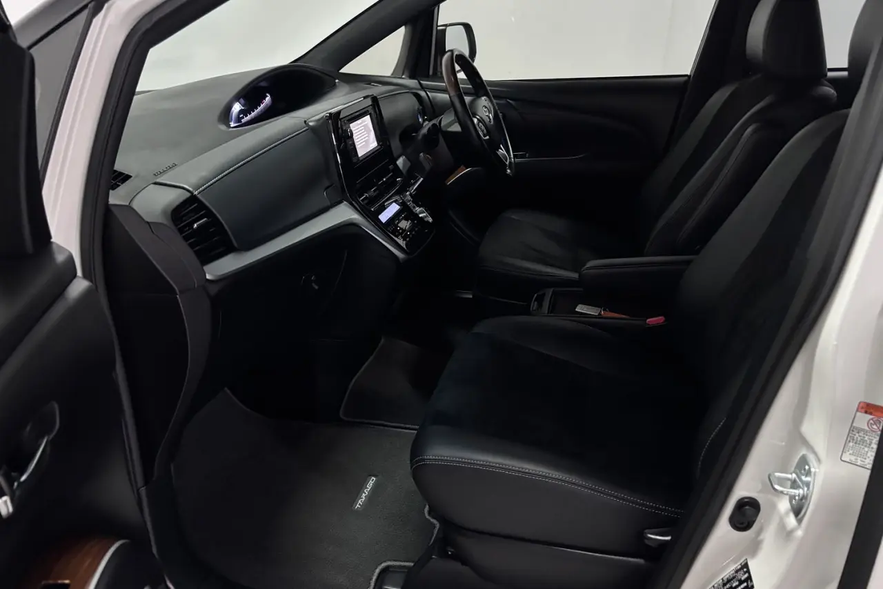 2016 Toyota Tarago Gallery Image 16