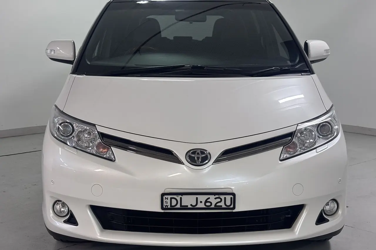 2016 Toyota Tarago Gallery Image 3