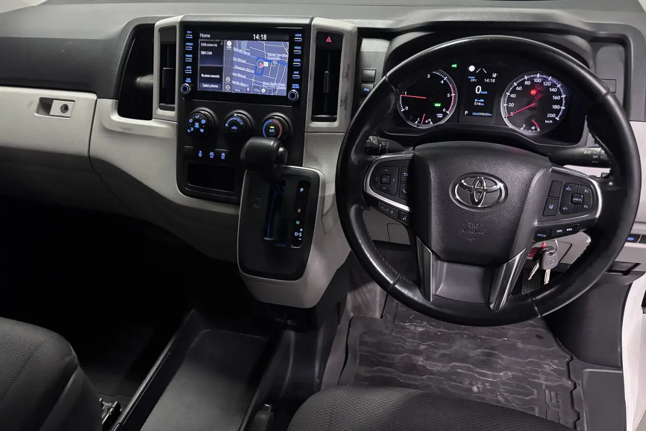 2020 Toyota Hiace Gallery Image 16