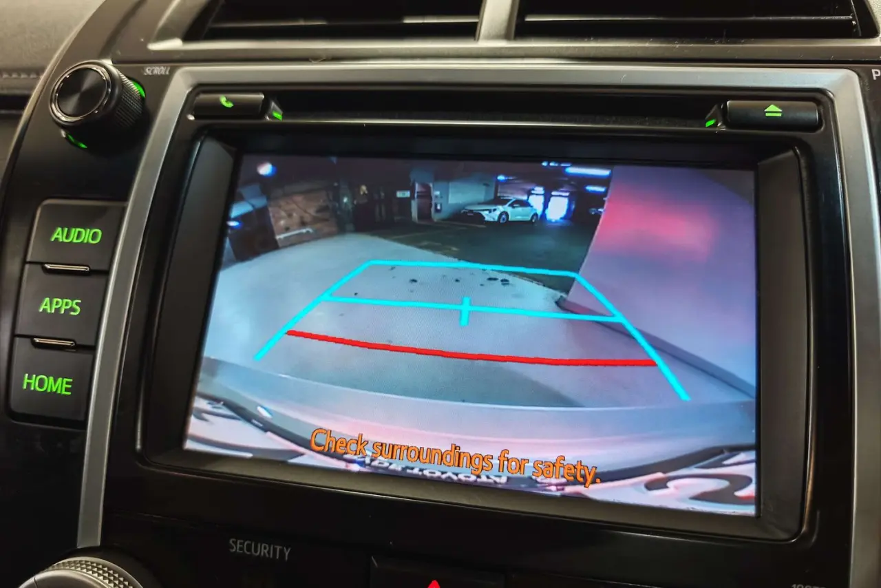 2016 Toyota Camry Gallery Image 20