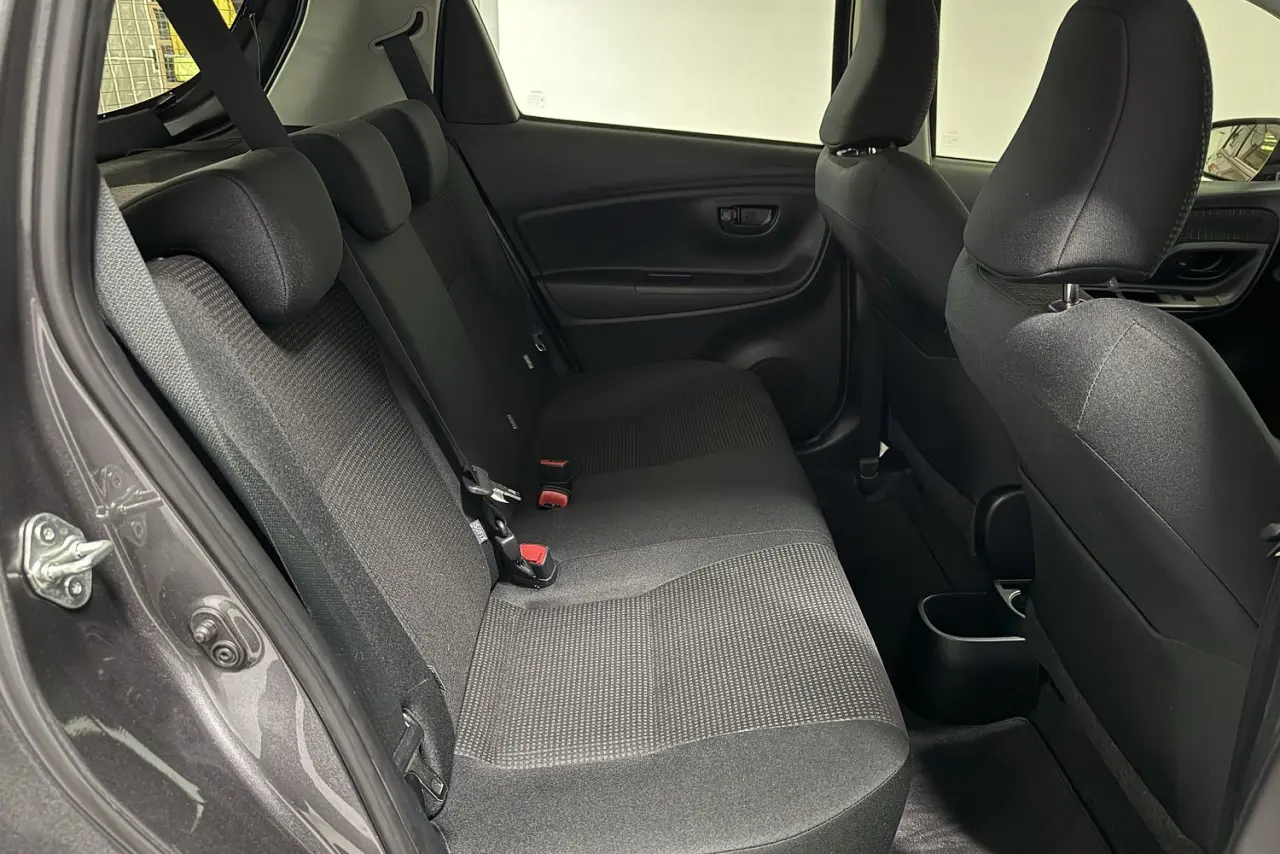 2019 Toyota Yaris Gallery Image 10