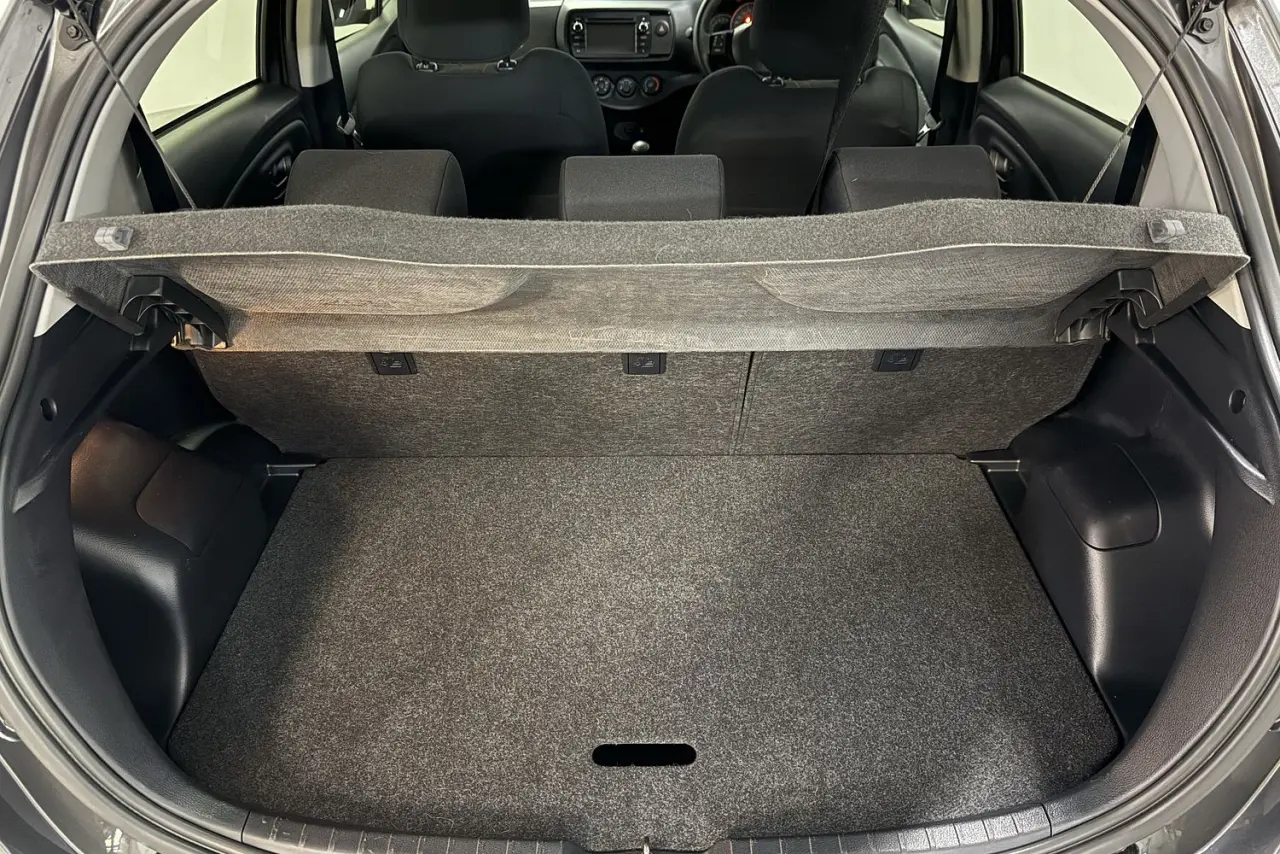 2019 Toyota Yaris Gallery Image 11