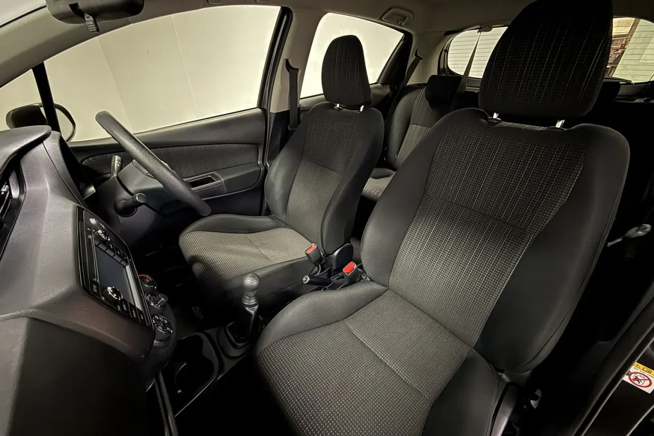 2019 Toyota Yaris Gallery Image 14