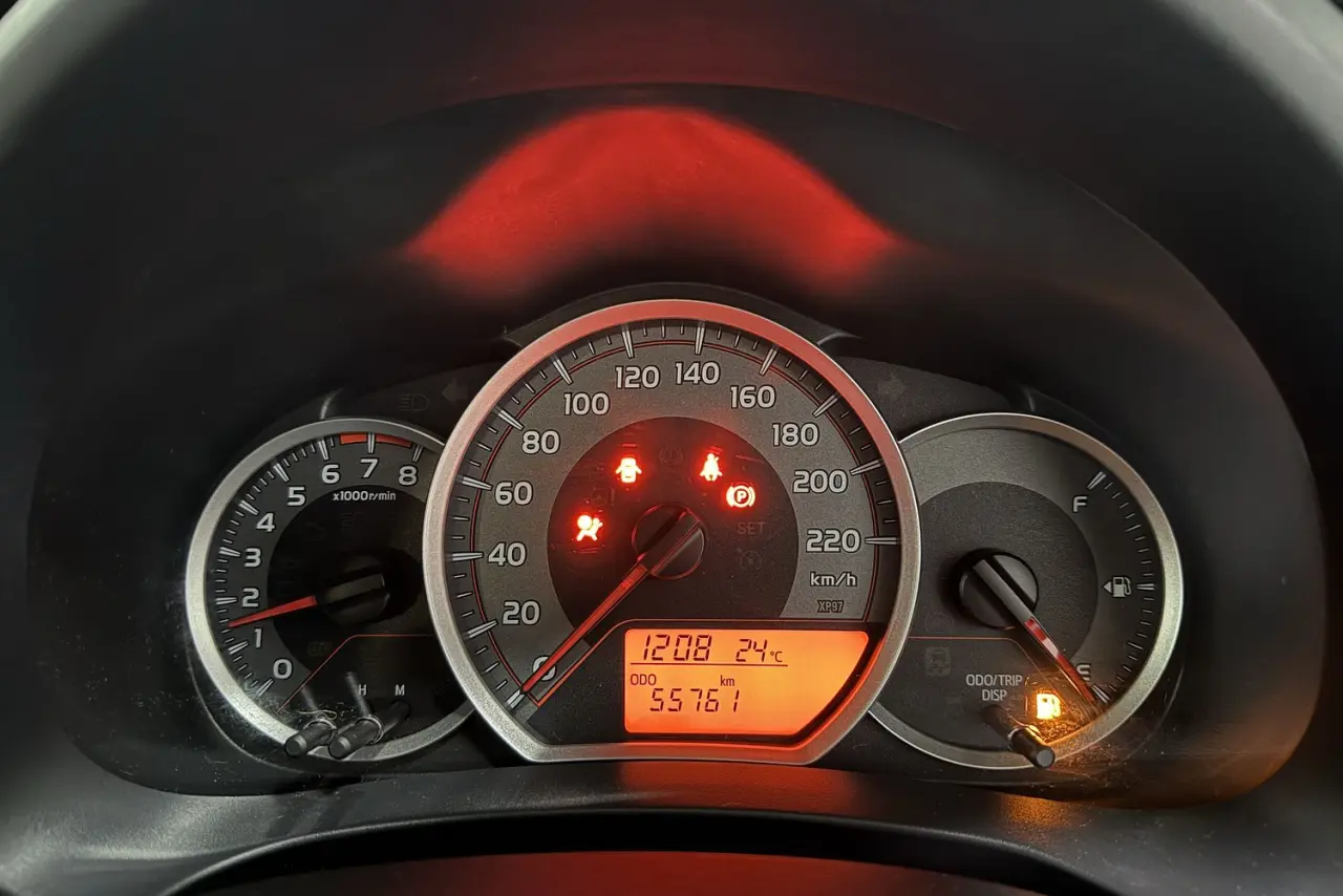 2019 Toyota Yaris Gallery Image 16