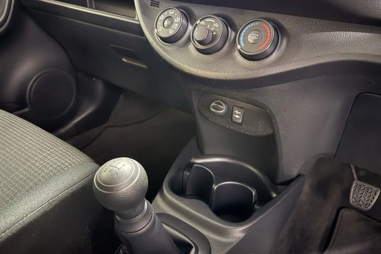 2019 Toyota Yaris Gallery Image 19