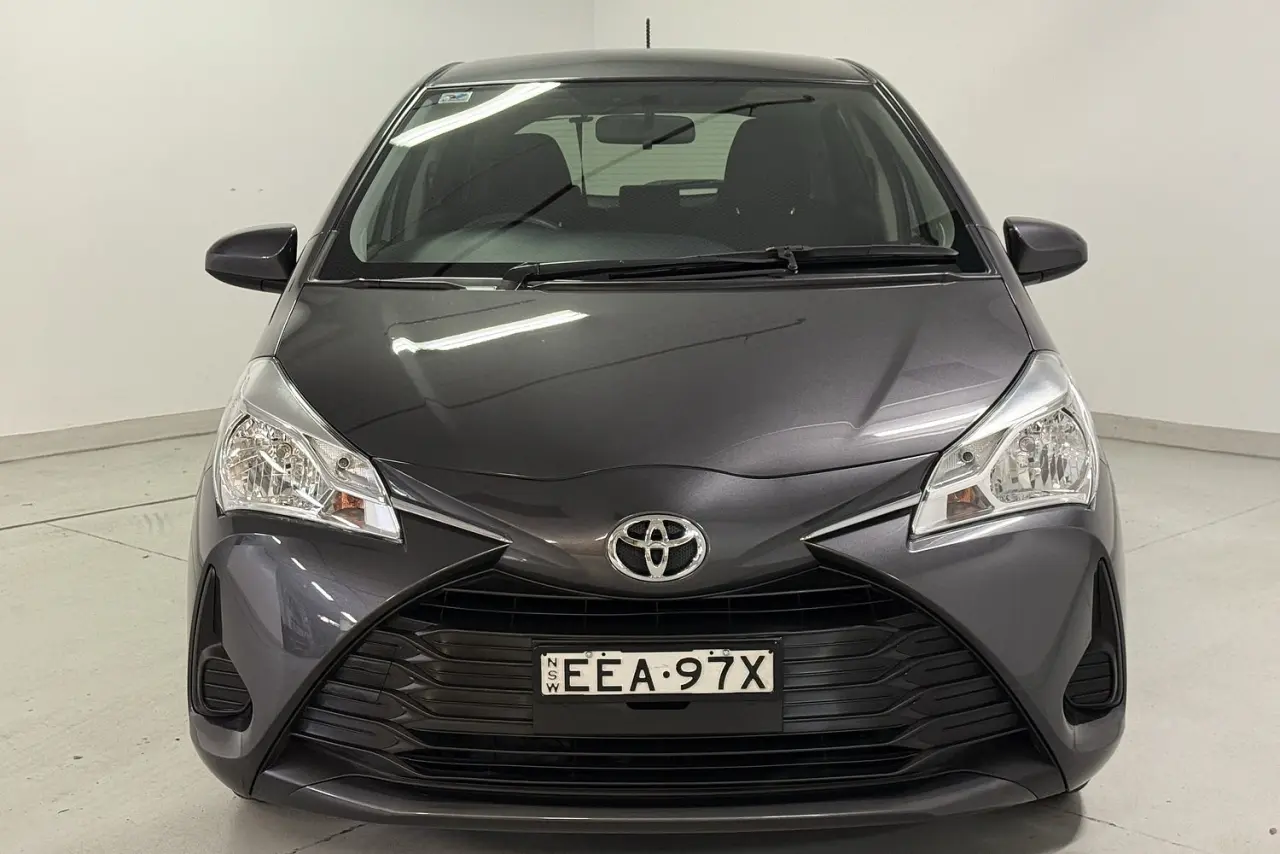 2019 Toyota Yaris Gallery Image 2