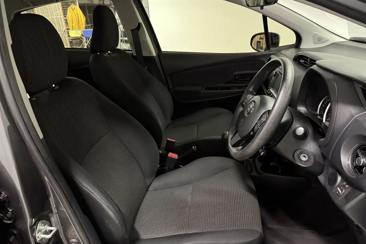 2019 Toyota Yaris Gallery Image 9