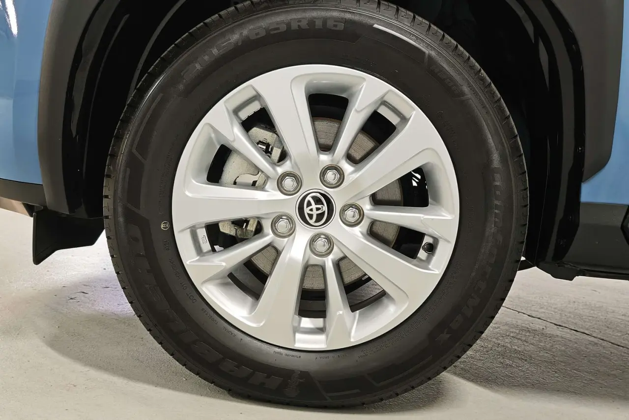 2023 Toyota Yaris Cross Gallery Image 5