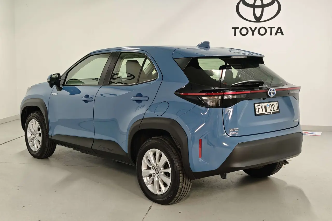 2023 Toyota Yaris Cross Gallery Image 6