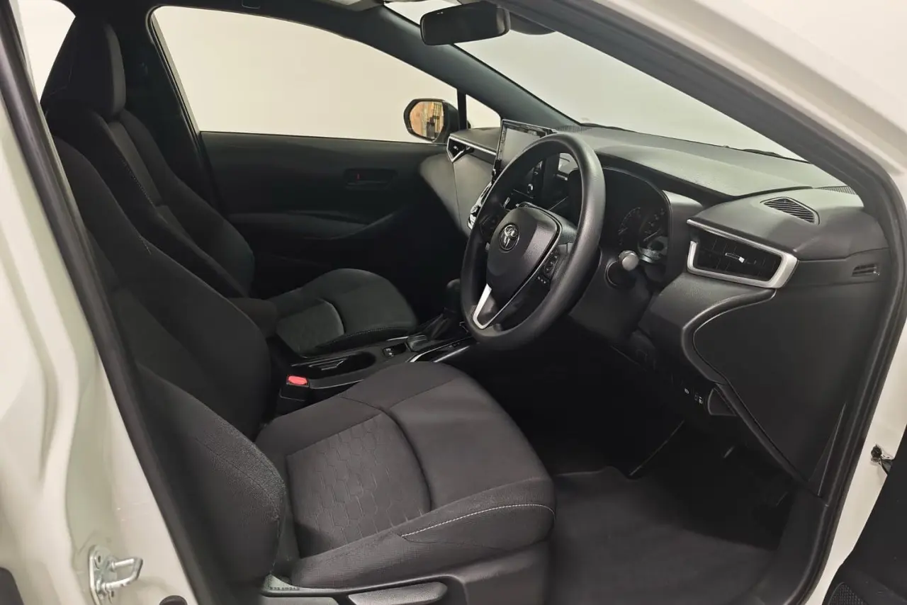 2018 Toyota Corolla Gallery Image 11