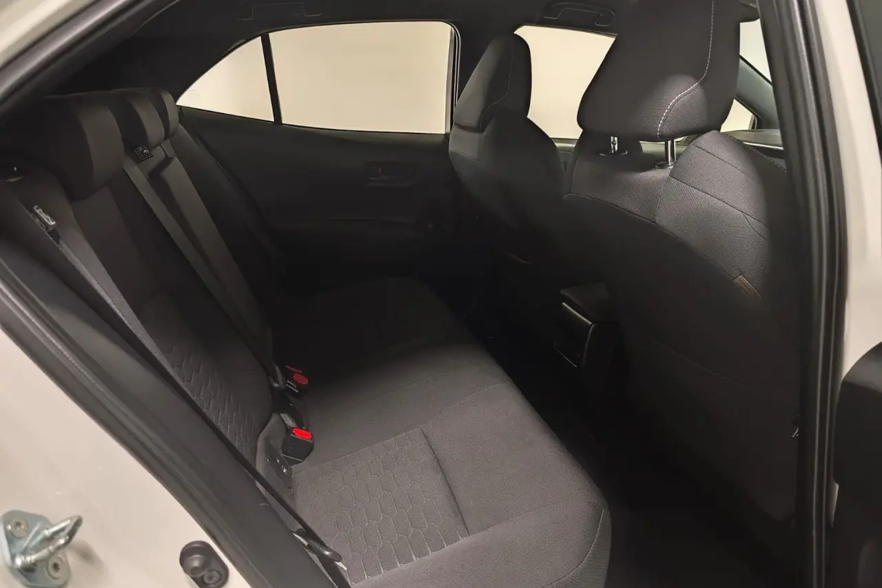 2018 Toyota Corolla Gallery Image 12