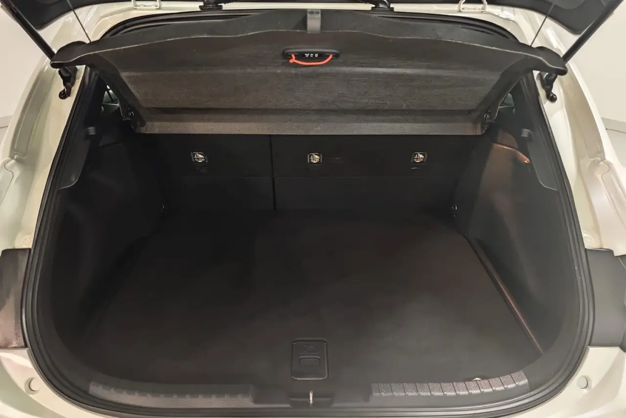 2018 Toyota Corolla Gallery Image 13