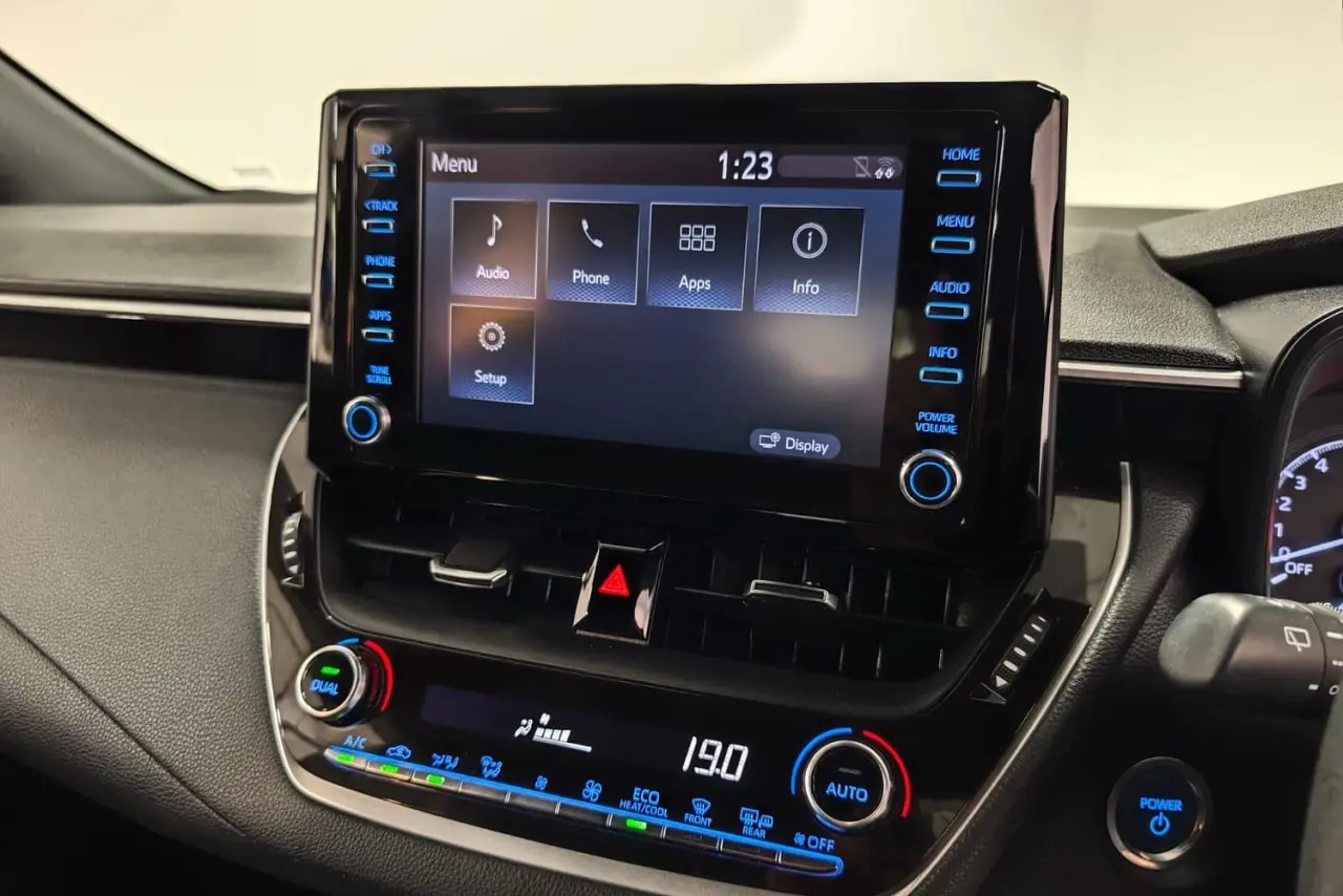 2018 Toyota Corolla Gallery Image 19