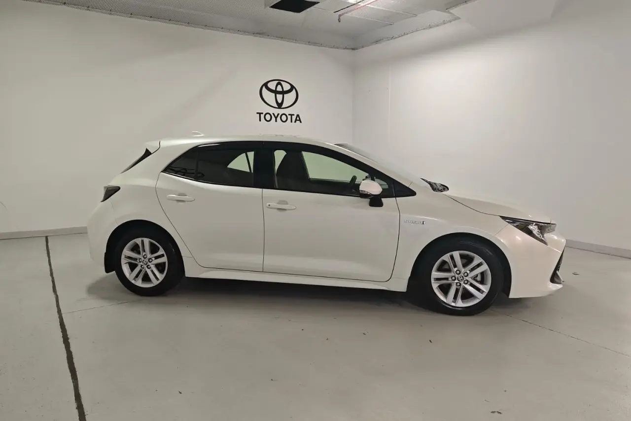 2018 Toyota Corolla Gallery Image 4