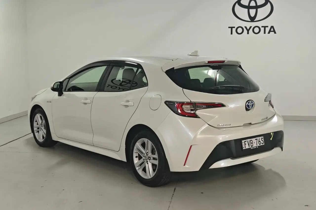 2018 Toyota Corolla Gallery Image 5