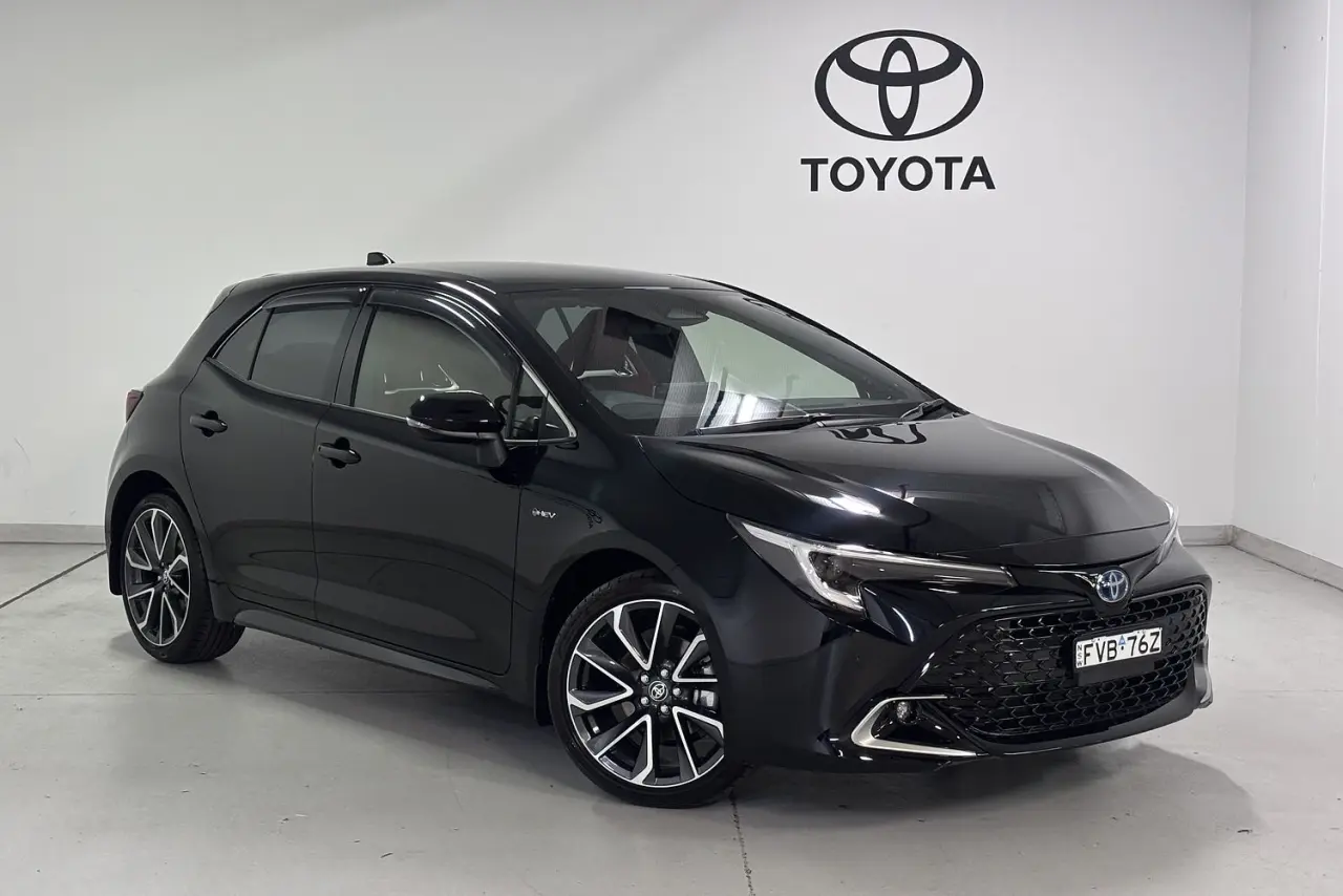 2025 Toyota Corolla Gallery Image 1