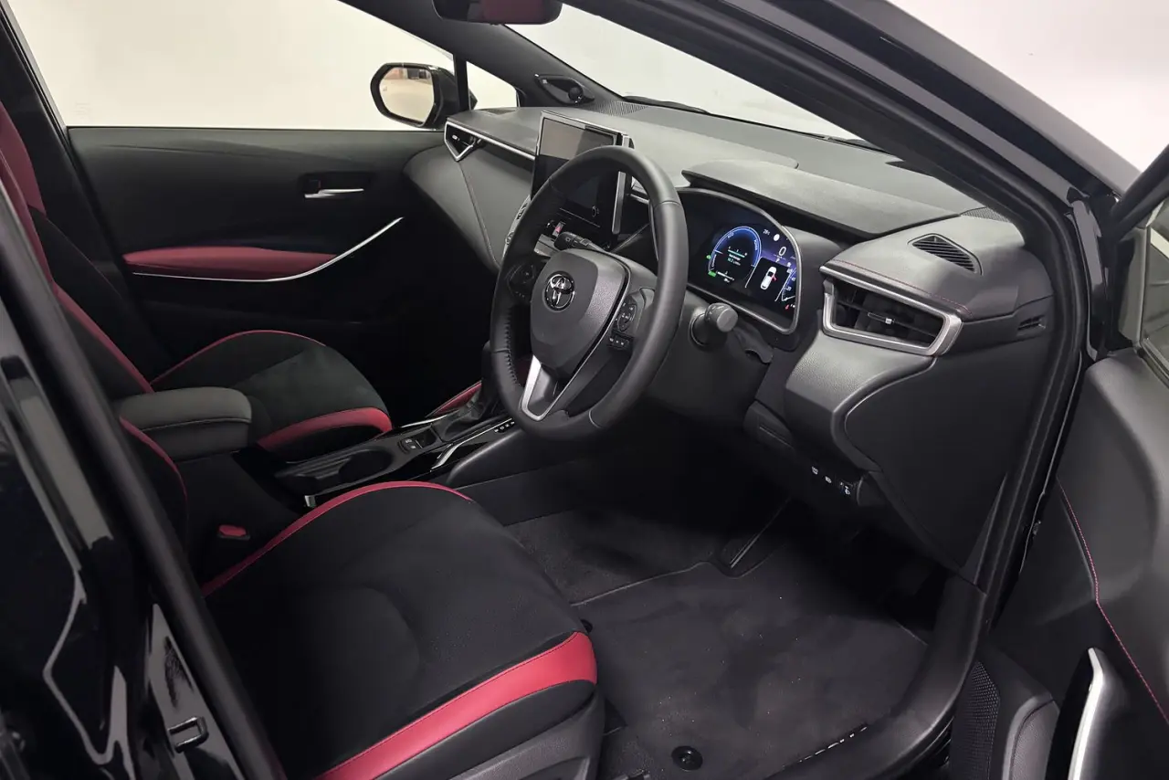 2025 Toyota Corolla Gallery Image 9