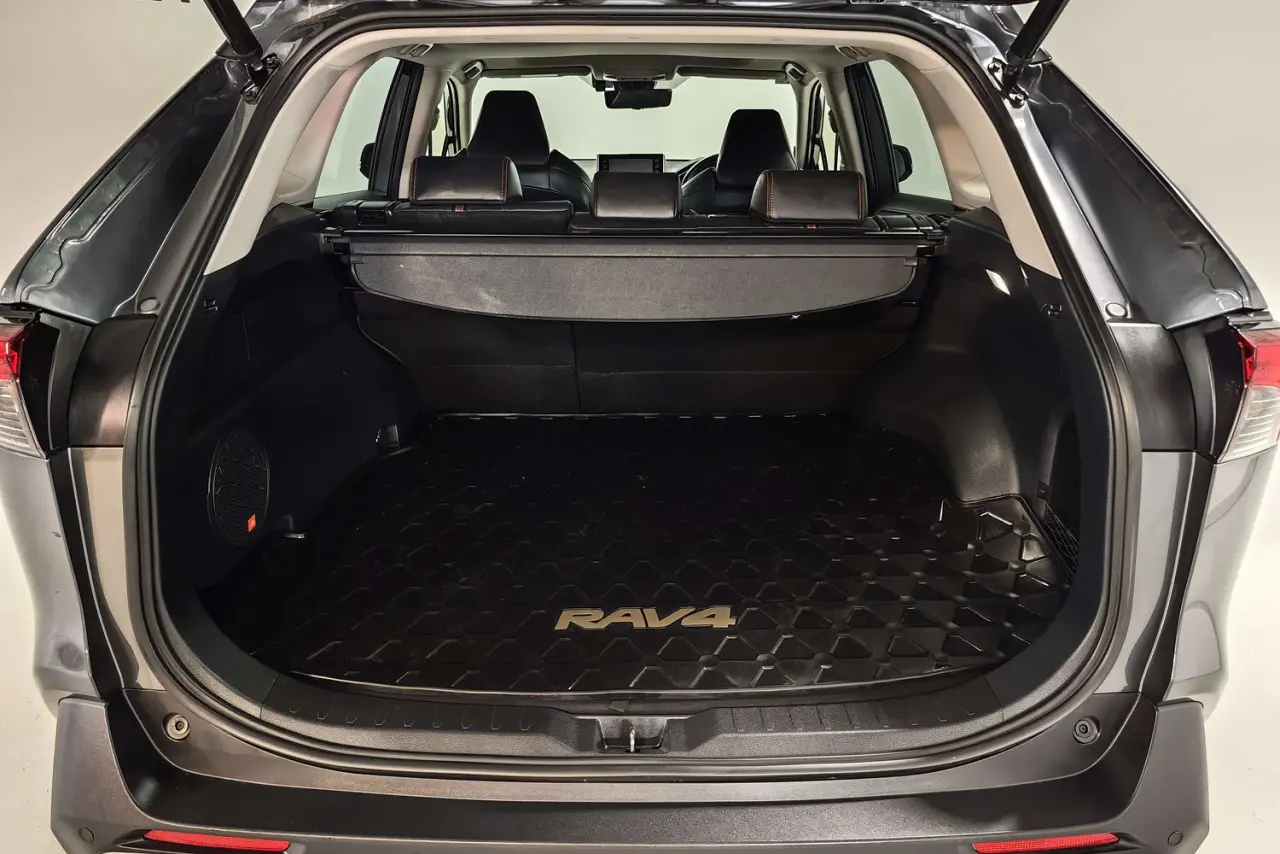 2022 Toyota RAV4 Gallery Image 13