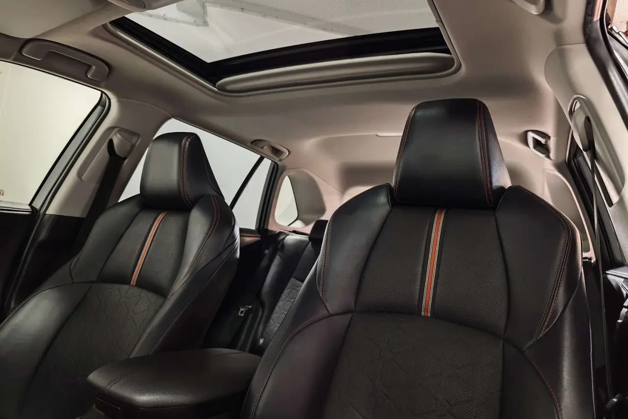 2022 Toyota RAV4 Gallery Image 16