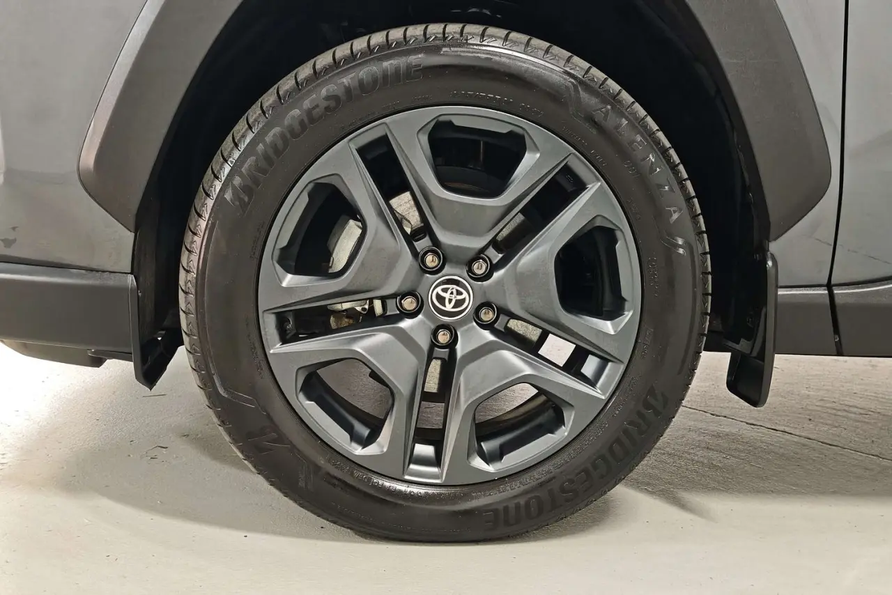 2022 Toyota RAV4 Gallery Image 5