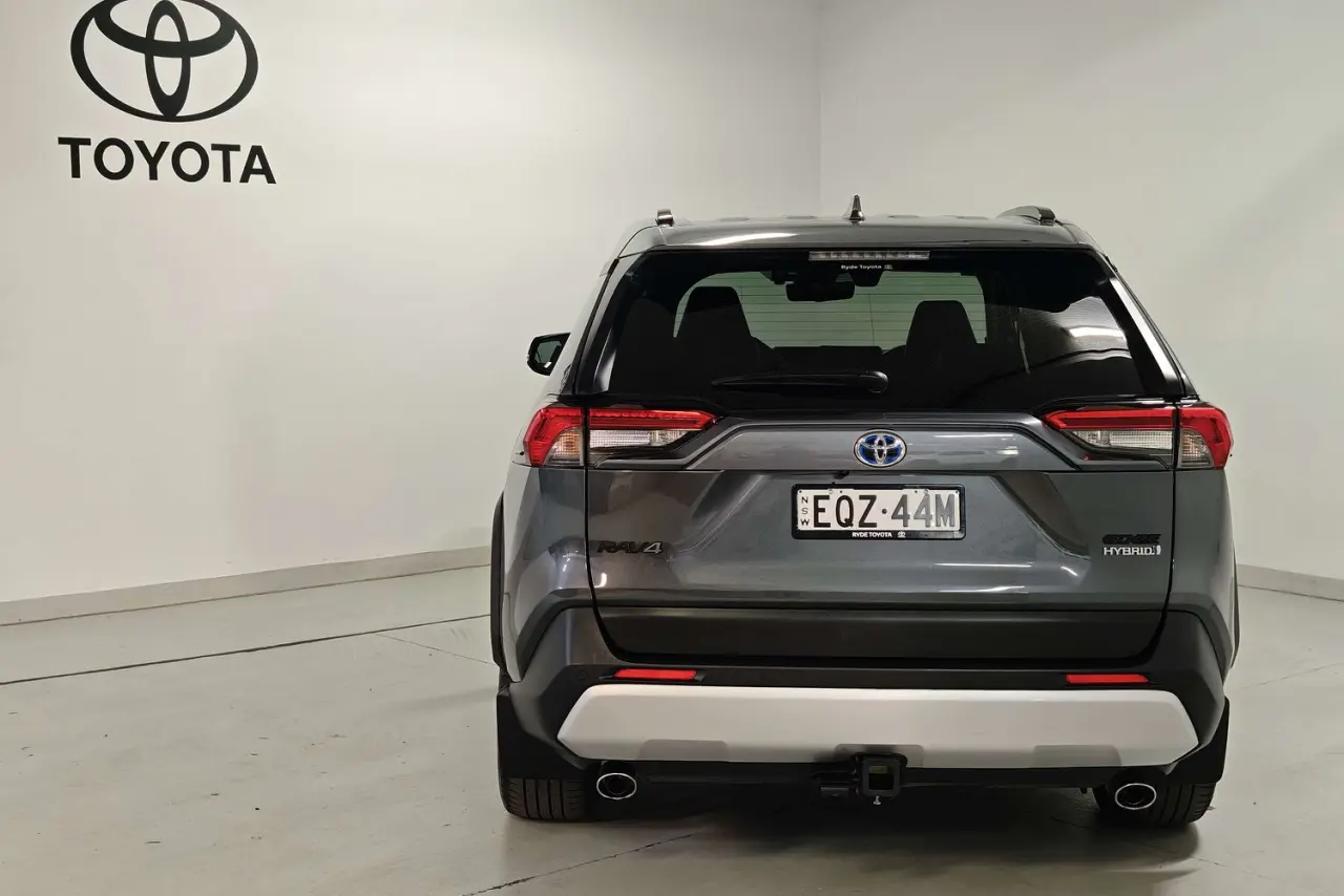 2022 Toyota RAV4 Gallery Image 7