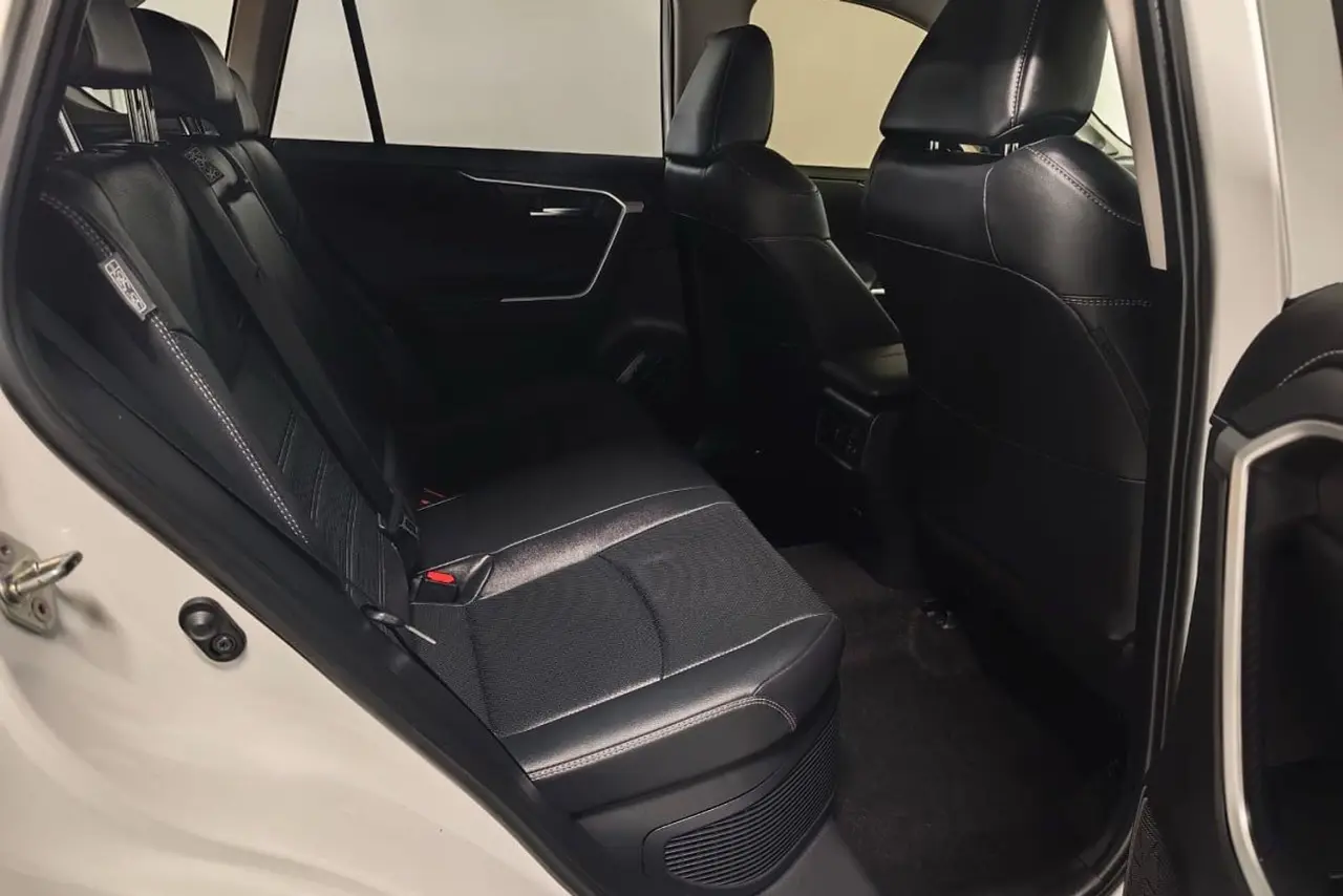 2024 Toyota RAV4 Gallery Image 11