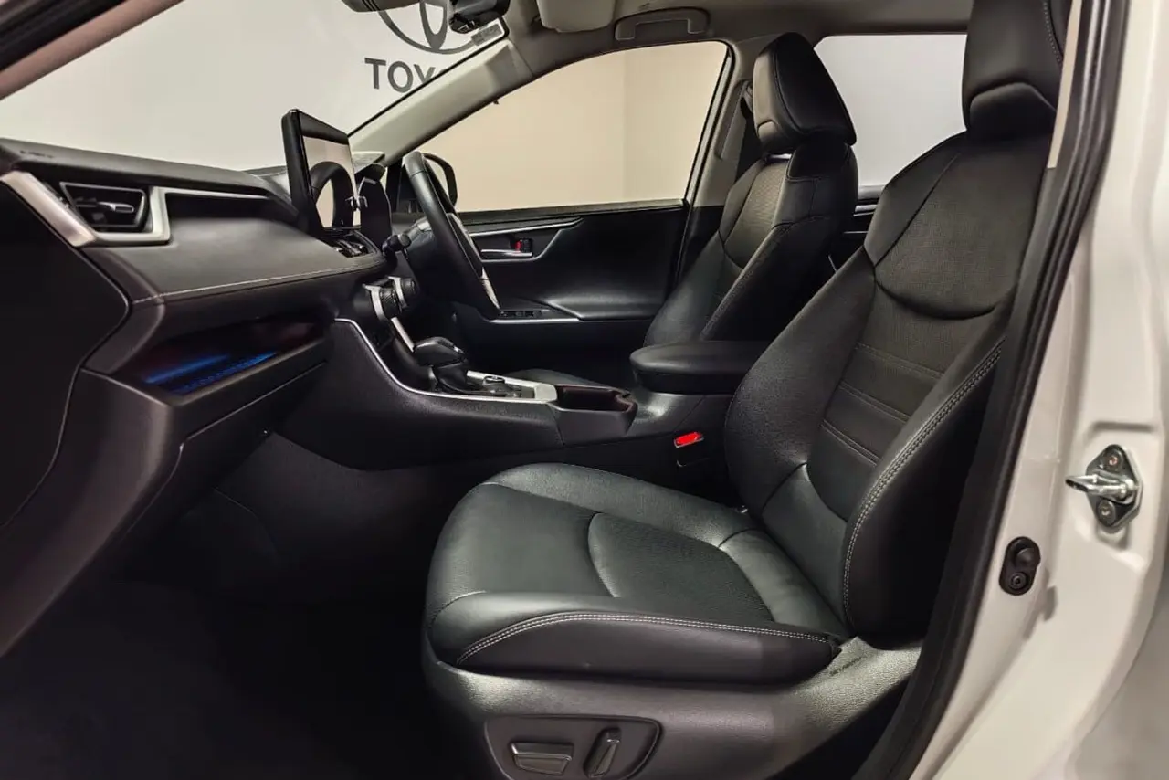 2024 Toyota RAV4 Gallery Image 14