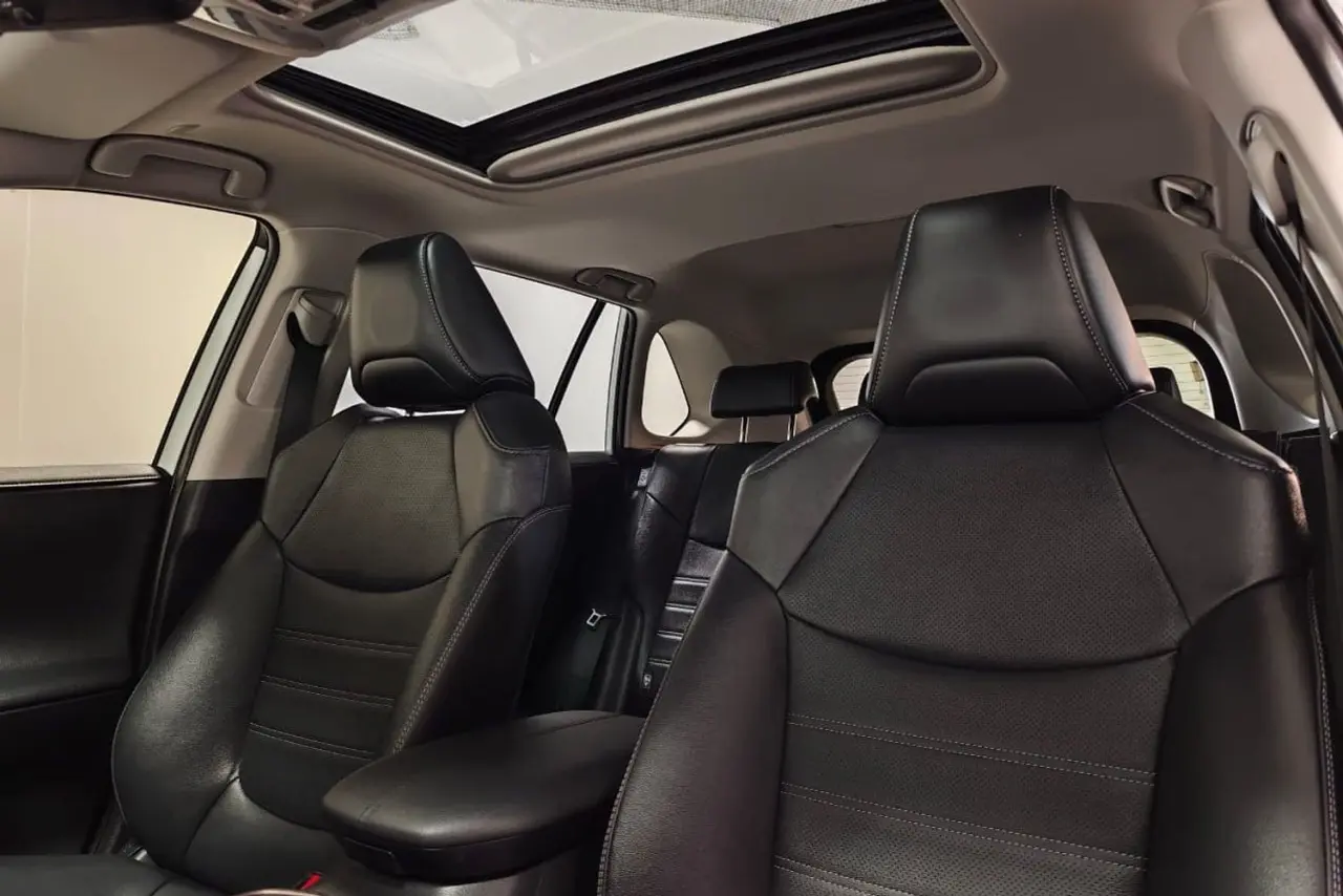 2024 Toyota RAV4 Gallery Image 15