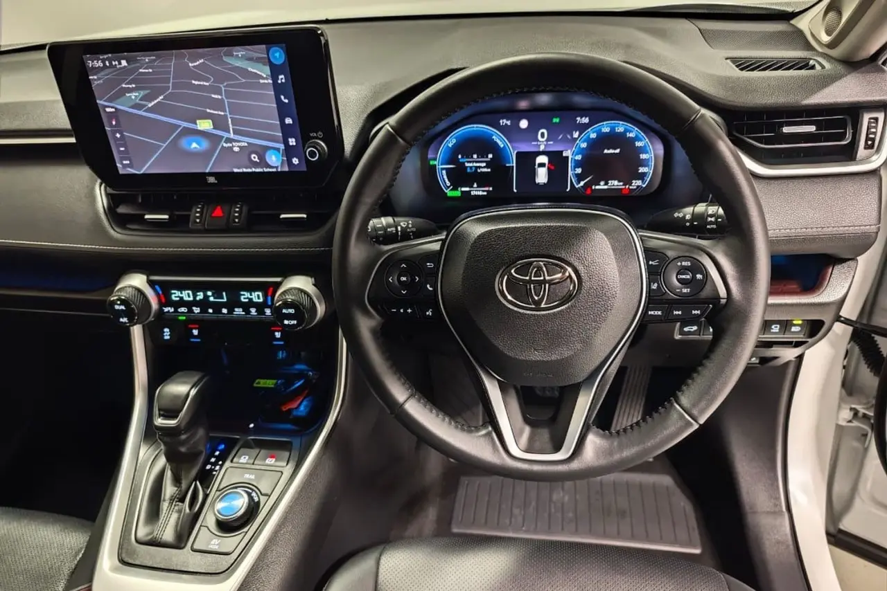 2024 Toyota RAV4 Gallery Image 16
